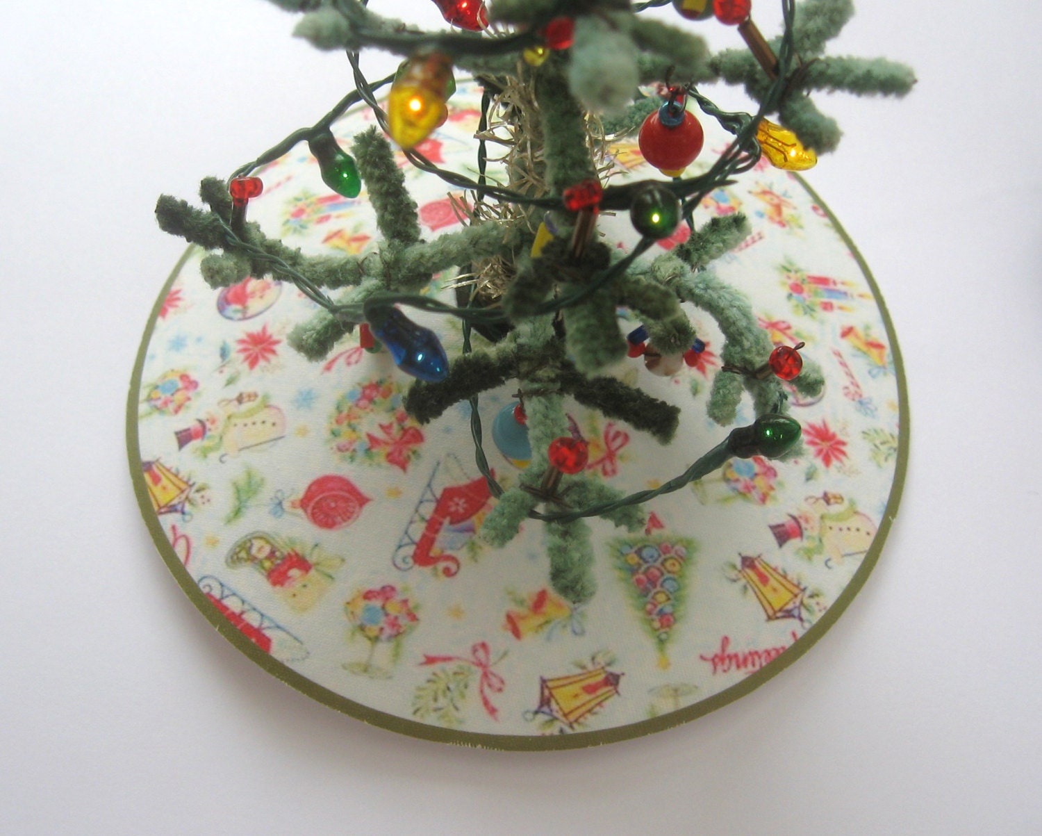 Dollhouse Christmas Tree Skirt 12th Scale Miniature Dollhouse Christmas Tree Skirt 12th Scale Miniature
