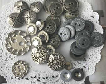 bulk 35 mix metal buttons / silver buttons/ shank metal buttons, vintage metal buttons , metal buttons, silver buttons,brass buttons