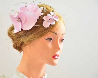 Pale pink floral hat, Pale pink fascinator, Pale pink hat, Flower fascinator, Wedding fascinator, Wedding floral hat