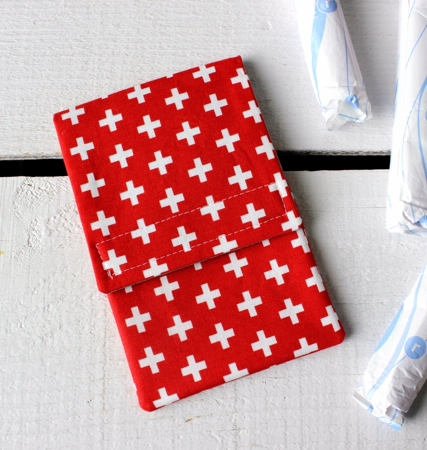 Tampon Holder Pad/Pantiliner Case For Your Purse in Robert