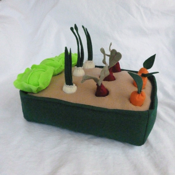 Felt Vegetable Garden Play Set Felt Garden by FranconiaRidgeStudio
