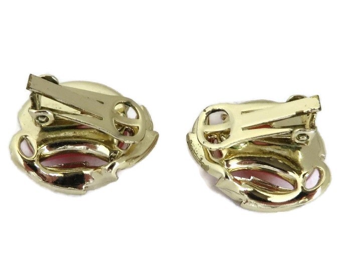 ON SALE! Pink Thermoset Vintage Silver Tone Clip-on Earrings