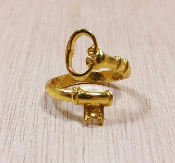 Skeleton Key Ring Gold Steampunk Jewelry Cosplay by AlphaVariable