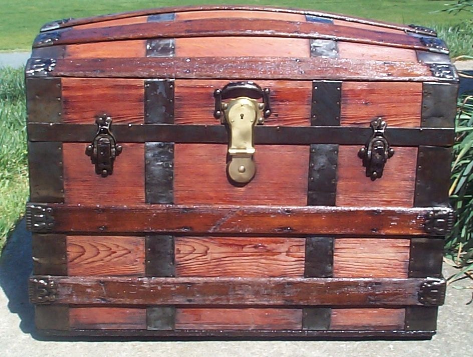 635 Large Restored Antique Trunk For Sale Dome Top Heavy Duty