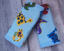 Cute Green Dinosaur Playing Electric Guitar In Illustration Stock Vector Image & Art - Alamy