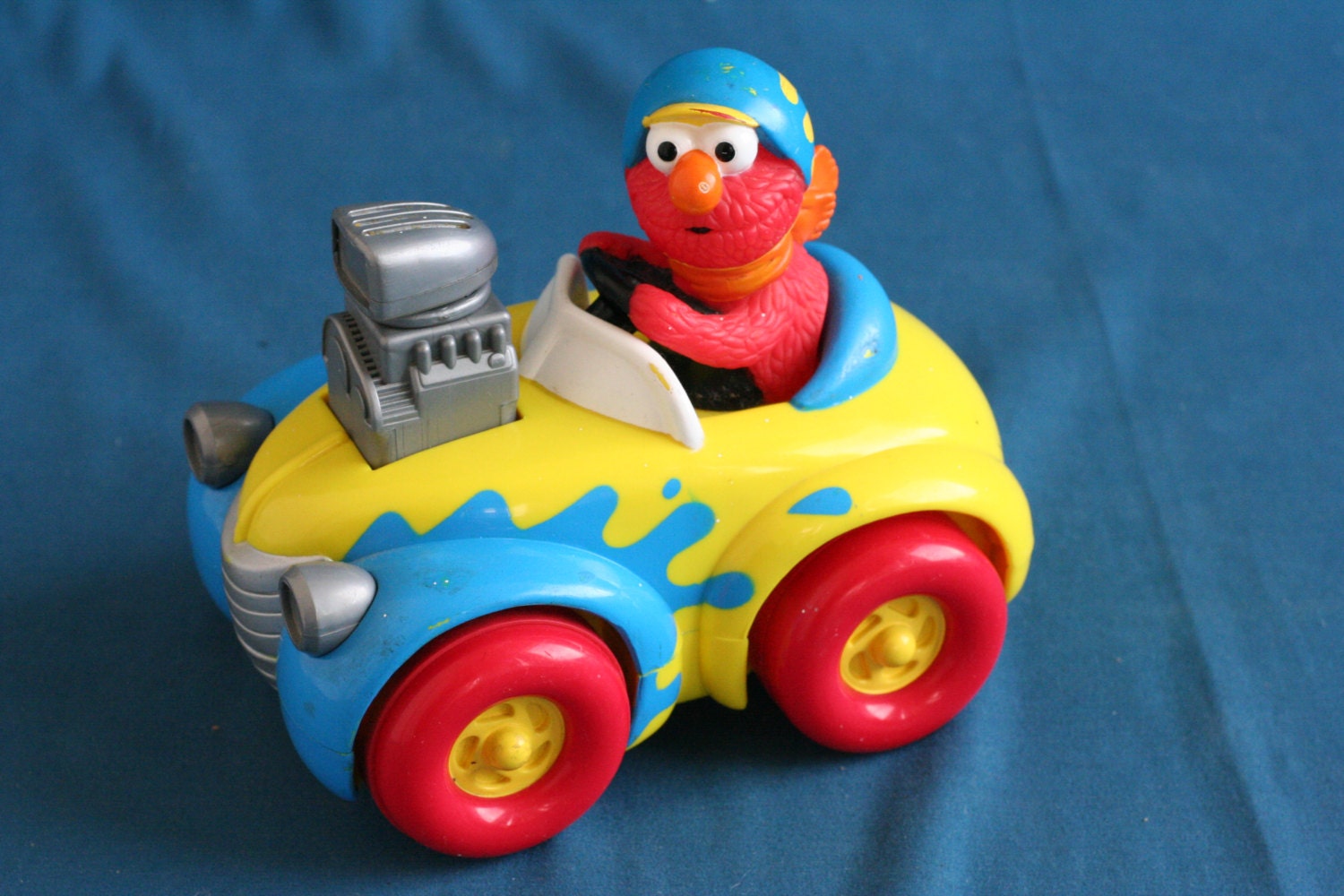 Vintage Elmo Sesame Street Hot Rod Race Car 90�s toy game