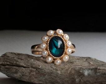 Antique Victorian Gold Ring - Flower Ring - Pearl ring - Abalone - 1800s - Victorian pearl ring - rare ring - estate ring - gothic ring