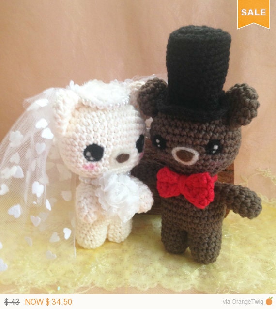 bride and groom stuffed animals