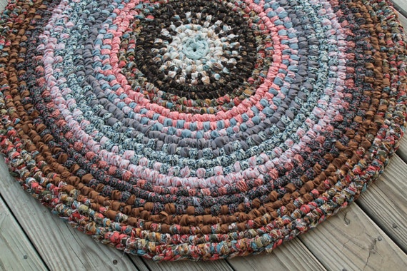 Round Swedish Braided Rag Rug Hand Woven Rustic Rag Rug