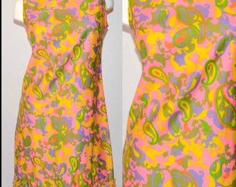 60s Vintage Mod Paisley Bright Multi-Color Dress with Ruffle Bottom
