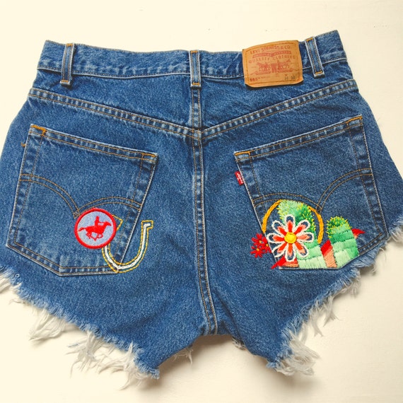 embroidered levi shorts