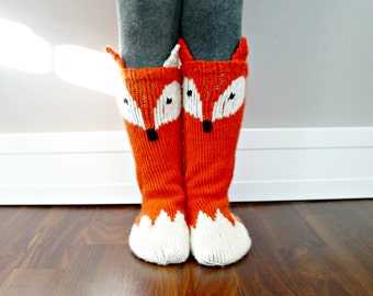 KNITTING PATTERN - Little Foxy Socks
