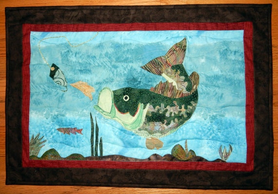 Items similar to Largemouth Bass Fish Wall Quilt on Etsy