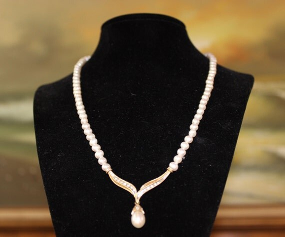 Elegant Pearl and Diamond V necklace with Pearl and Diamond Drop 10k yellow gold 18 inches