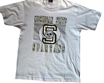 white msu shirt