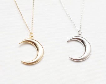 Crescent Moon Necklace, Star Necklace, Night Necklace, Simple Necklace, Daily Necklace, Necklace for womens, Plated Necklace