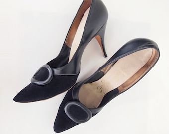 50s 60s Black High Heel Pumps - The American Girl Shoe 8.5 AA