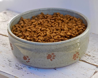 Dog bowl, ceramic dog bowl, pottery dog bowl. Paw prints. Dog bowl with paw prints, Pet Bowl, Medium to Large dog bowl