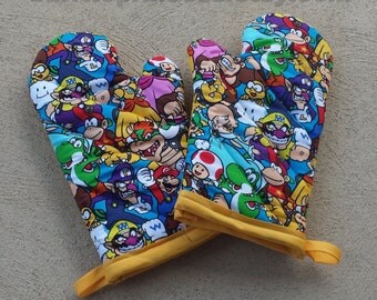 Super Mario Oven Mitts and Pot Holders - Nerdy House Warming Gift - Mario Wedding Gift - Nerdy Wedding Gift - Retro Oven Mitts