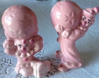 Vintage Adorable Pink Porcelain Clown Salt and Pepper Shakers Figurine-Rare