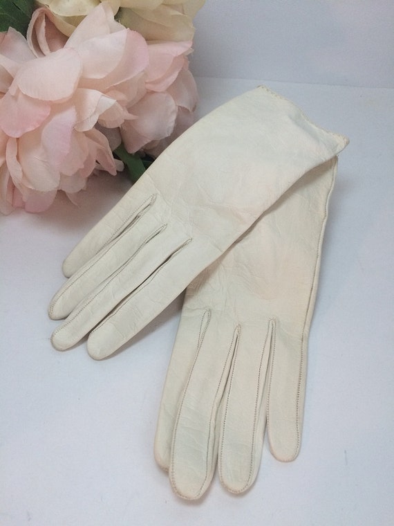 kidskin-leather-gloves-white-size-6-and-half-by-soaringhawkvintage