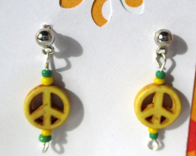 Peace sign earrings-peace sign jewelry-blue-Red-yellow-small Hippie earrings-Clip on earrings-Tween post-Teen jewelry-valentine gifts