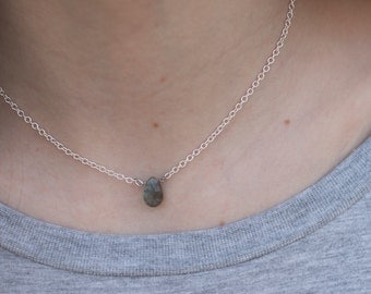 Teardrop Necklace-Labradorite// Simple Gemstone Necklace// Gemstone Teardrop Necklace