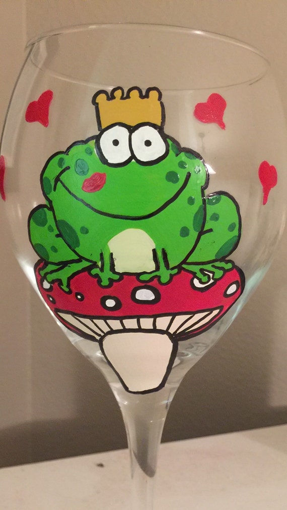 Painted wine glass with frog Frog wine glass Cute by DebDebsCrafts