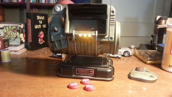 Pip Boy 3000 SMALL prop replica Kit or Painted assembled