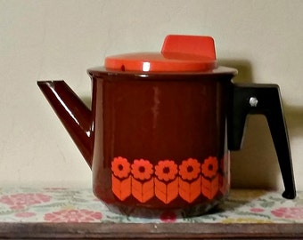 Vintage Enamel Tea Kettle Mod Small Daisy Retro Cool!