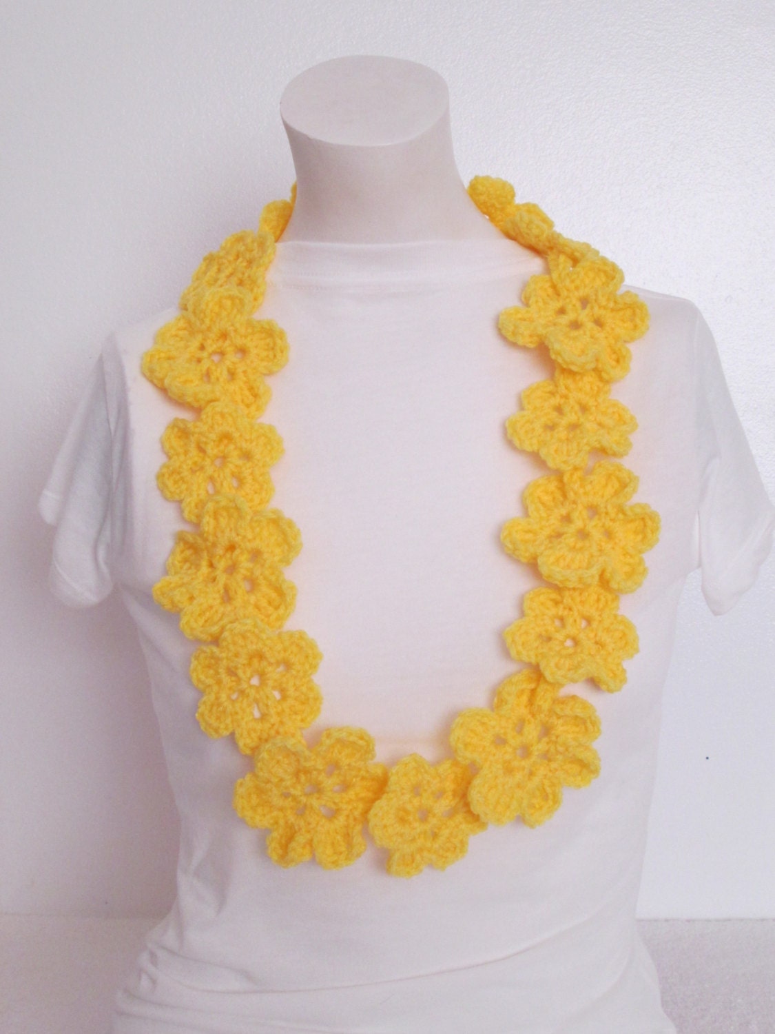 Hawaiian Yarn LeiFlora Flower Graduation Lei Great for