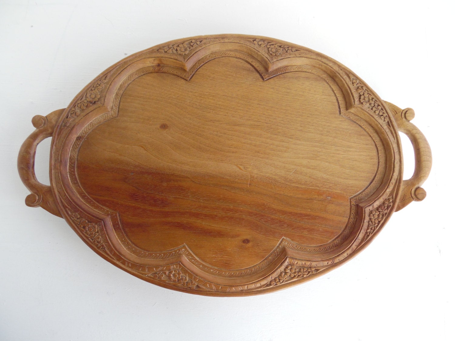 Vintage carved wooden bread board / tray / platter / cutting