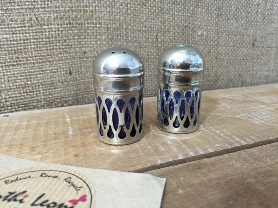 Silver Plated Filigree Design Edwardian Cobalt Blue Salt and Pepper Shakers - Vintage Salt and Pepper Set - English Silver Plated on Brass