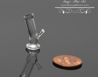 1:12 Dollhouse Miniature Glass Water Pipe / Bong BD HB425