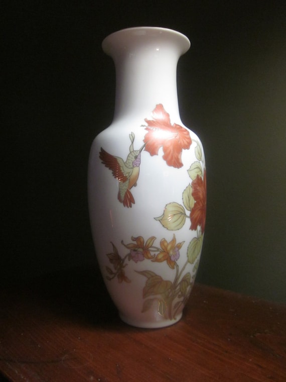 Shaddy Porcelain 10 Vintage Japanese Vase with Gold Gilt