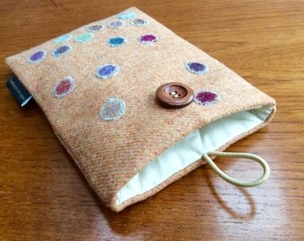 Kindle paperwhite cover, kindle voyage, Fire 6 HD, Nook, Kobo cover case, bubble spots, British tweed
