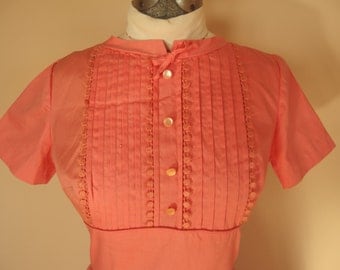 1950s dress, full skirt, fitted midriff , front bodice tucks , garden party