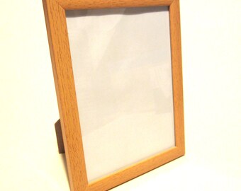Pine Wood effect 6"x8" Photo Frame, Free Standing, Wall Hanging Bracket, Glass