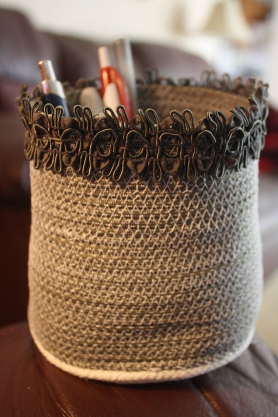Coiled paracord with natural clothesline base basket by HUGZ2all