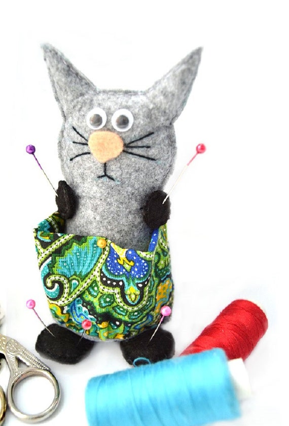 Cute pincushion felt cat pin cushion by on Etsy