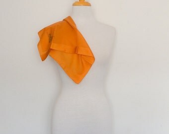 Scarf in Stamina Orange
