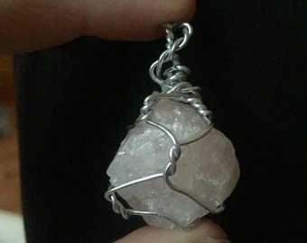 rose quartz pendant raw