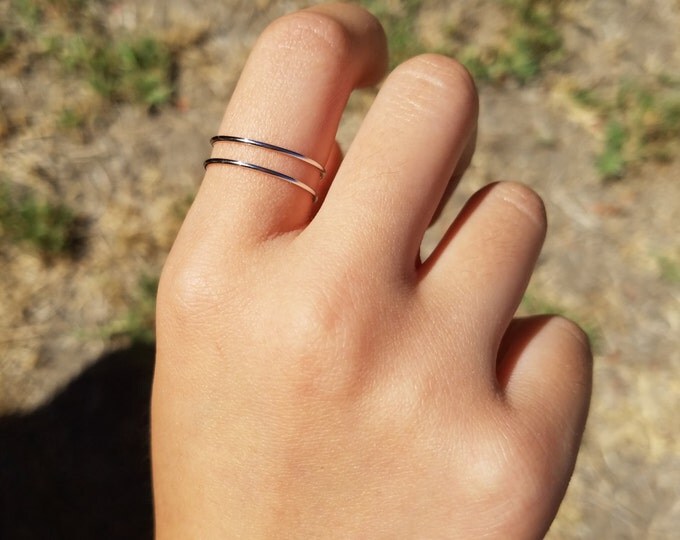 Plain Silver ring with double row. Adjustable Size
