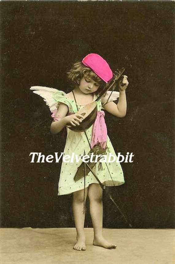 Cupid real photoPlays mandolinO darlingDigital download