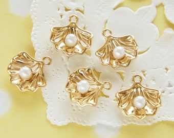 5 pcs Gold Seashell with Pearl Charm (12mm15mm) AZ268