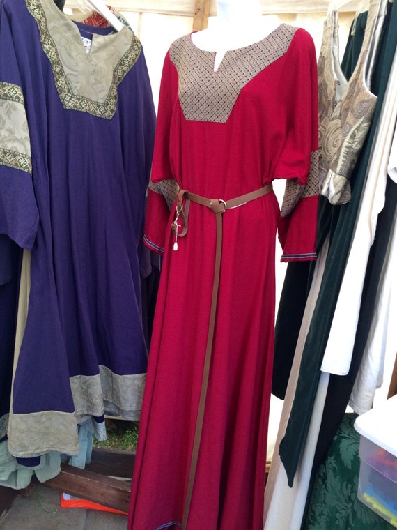 Medieval Dress Tunic in red linen blue trim. by MyFunkyCamelot