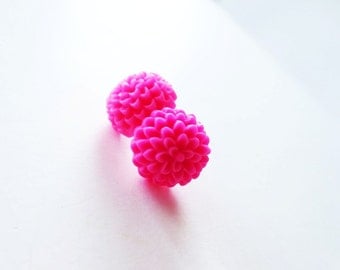 Hot pink earrings. Pink mum earrings. Pink flower earrings. Stud earrings. Post earrings. Chrysanthemum. Fuchsia flower earrings.