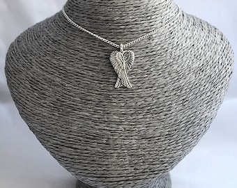 Angel wings pendant