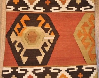 Powerful Motif -- Classic Vintage Turkish Kilim Pillow -- 20 x 20" / 50x50cm
