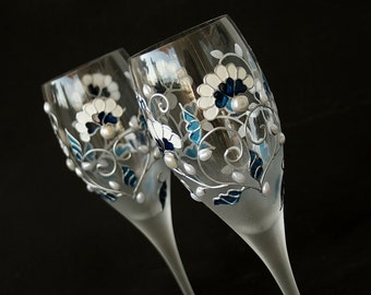Wedding Glasses,Crystal Wine Glasses, Blue White Wedding, Beach Wedding, Toasting Glasses, Hand Painted Set of 2